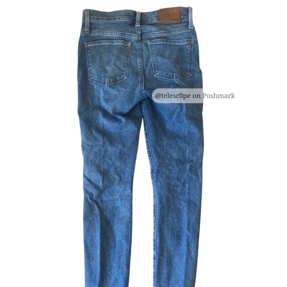 SOLD Madewell 10" Petite High-Rise Skinny Jeans in Dewitt Wash - Picture 4 of 8